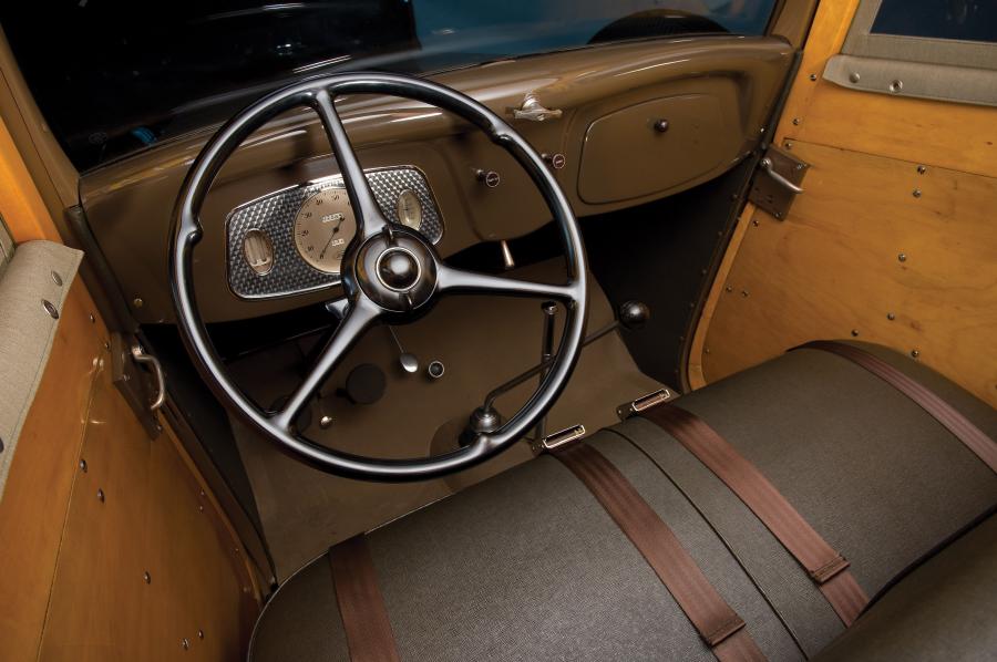  Ford V8 DeLuxe Station Wagon 1933 года  (фото 29 из 47)
